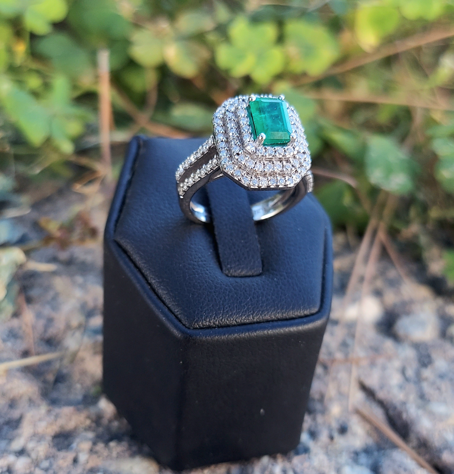 14K Ladies White gold Emerald & Diamond Ring