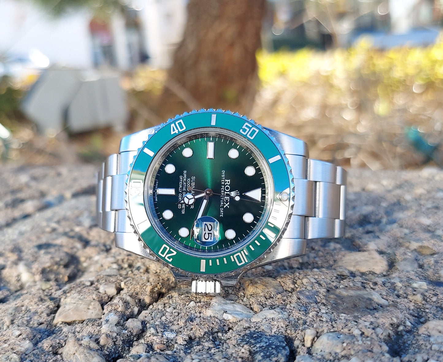 Rolex 41mm Submariner Hulk 116610LV Green Oyster Ceramic