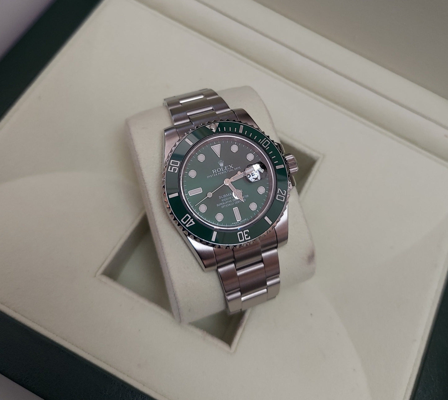 Rolex 41mm Submariner Hulk 116610LV Green Oyster Ceramic