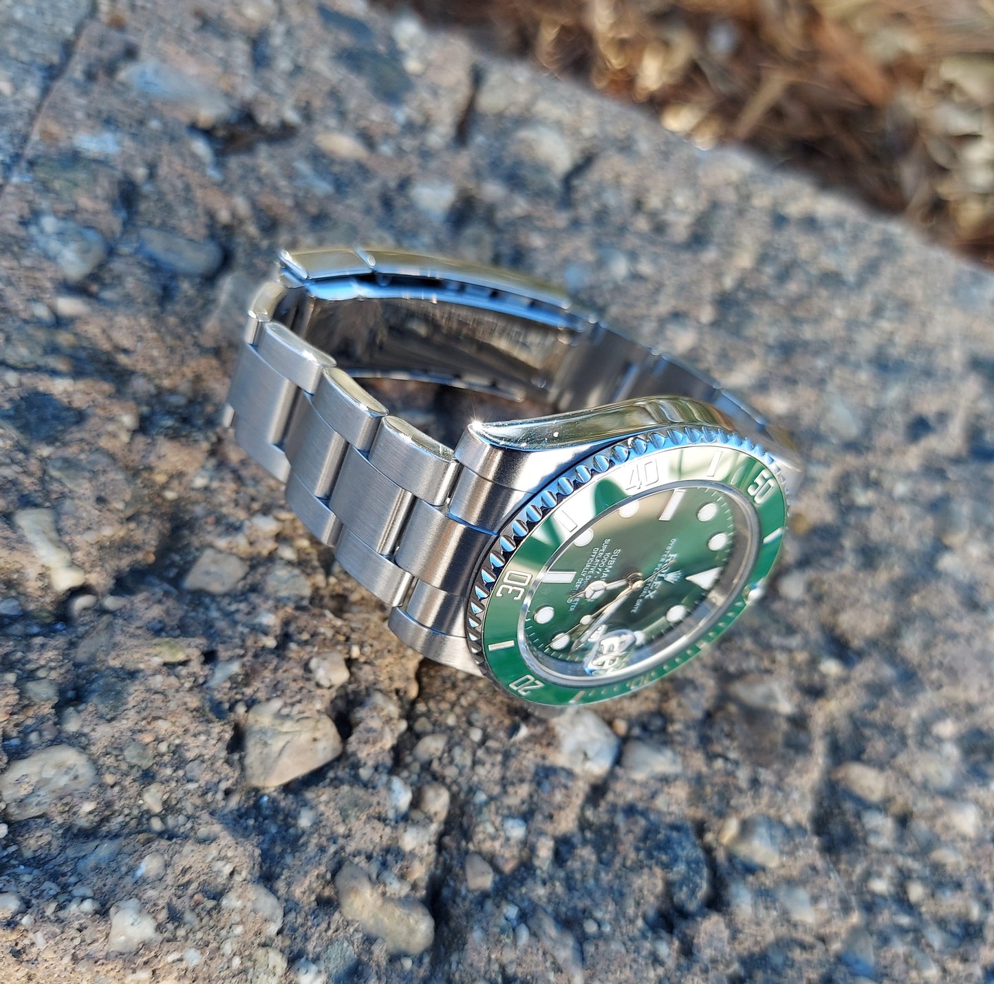 Rolex 41mm Submariner Hulk 116610LV Green Oyster Ceramic