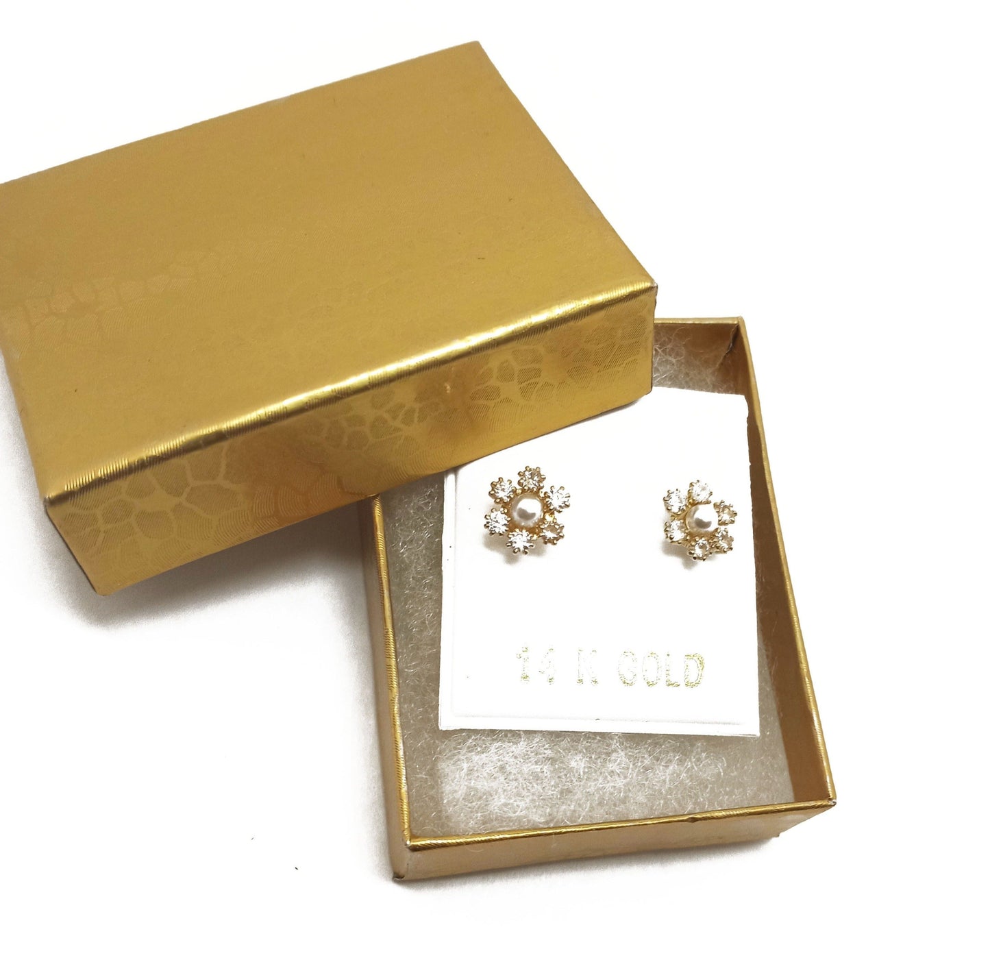 14K Yellow gold ZC flower stud earrings