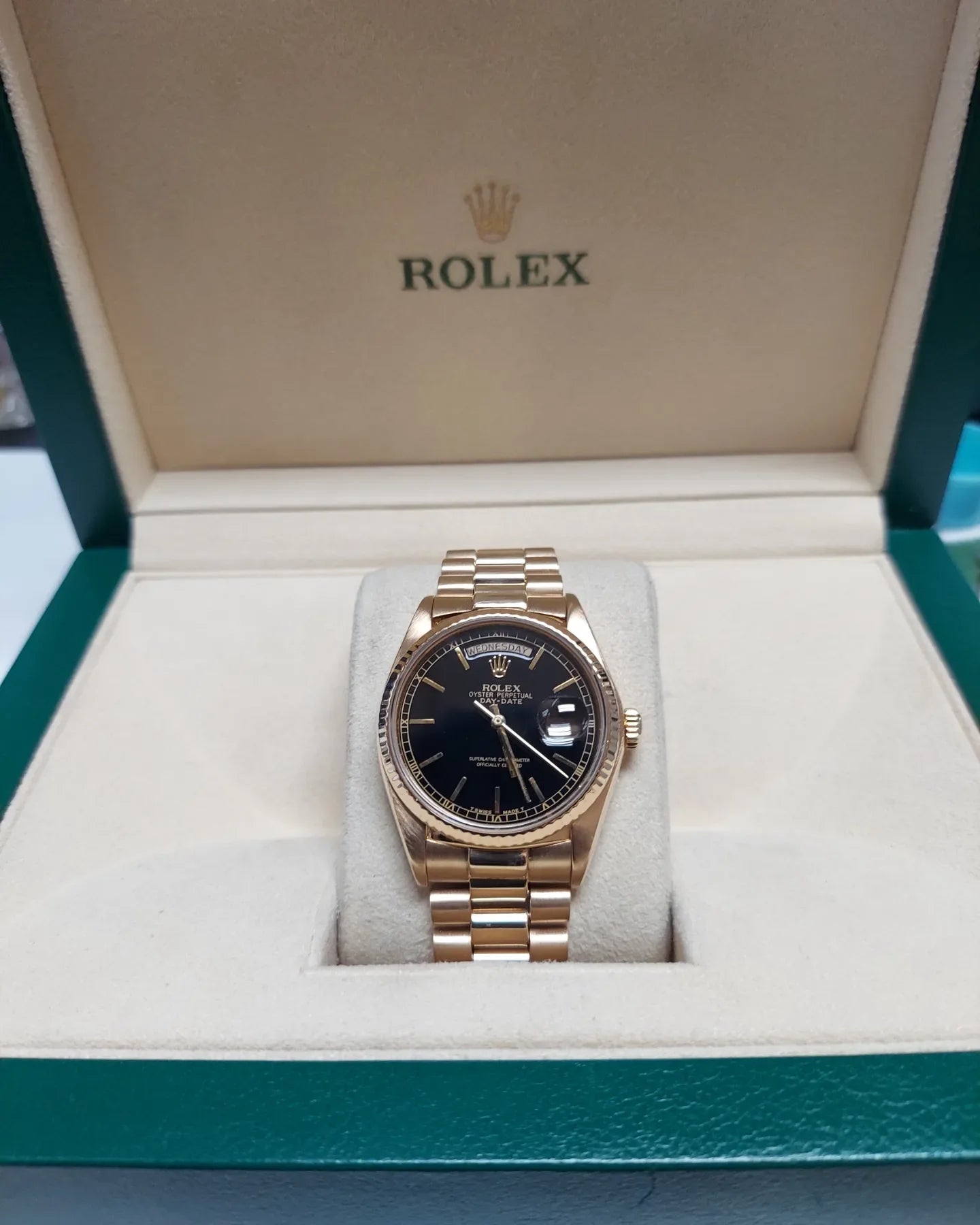 Rolex Mens President 18038 (Day-Date) 18k Yellow Gold Black Stick
