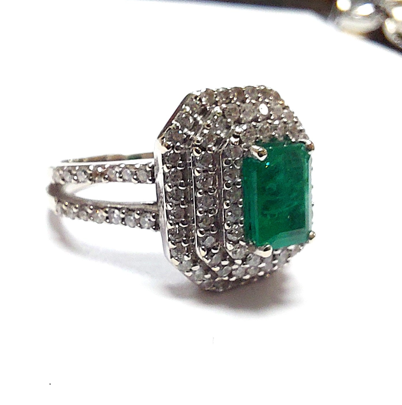 14K Ladies White gold Emerald & Diamond Ring