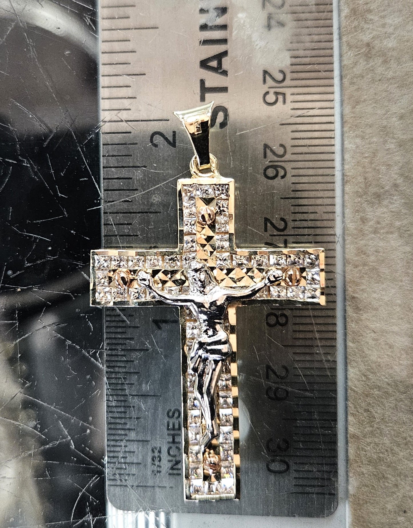 14k Unisex 14K Yellow gold Jesus Cross pendant