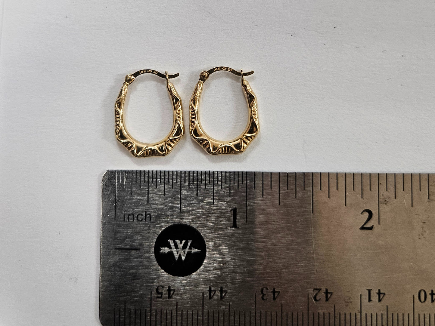 Ladies 14k yellow gold hoop earrings