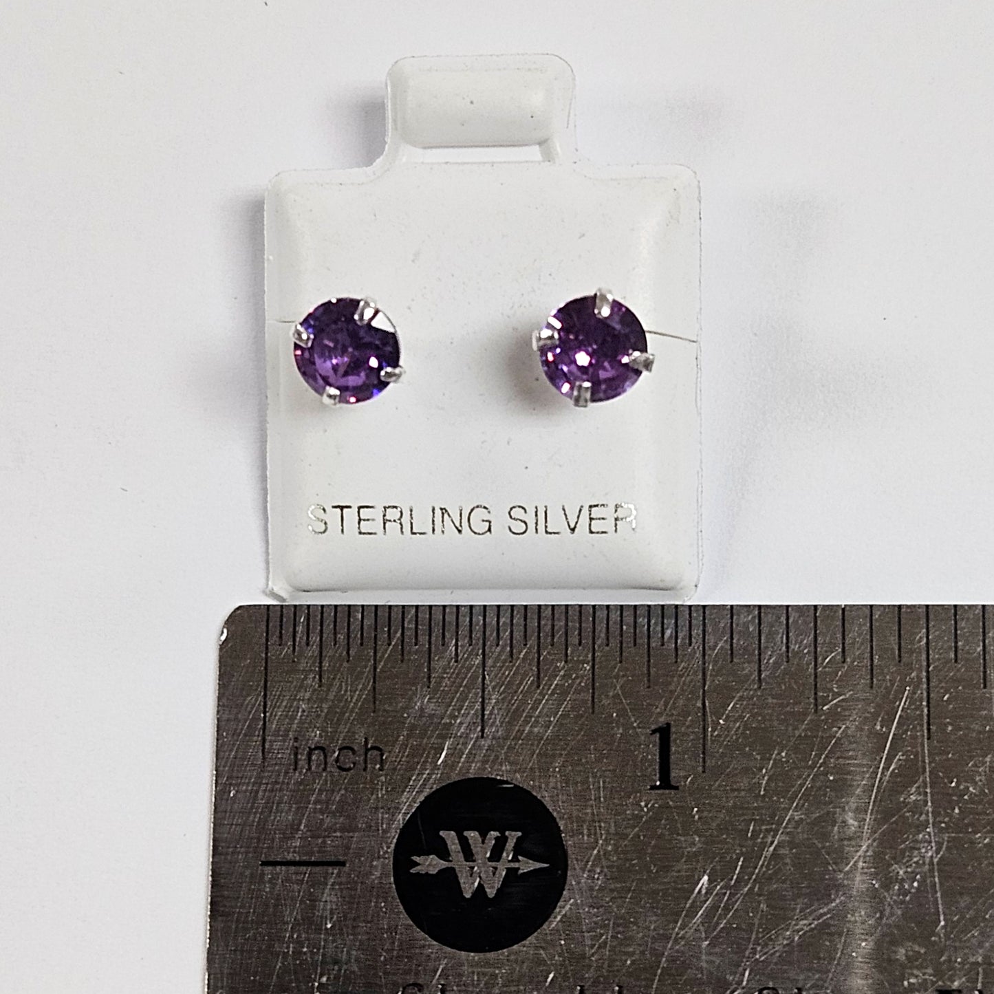 Unisex.925 Silver Amethyst ZC stud earrings