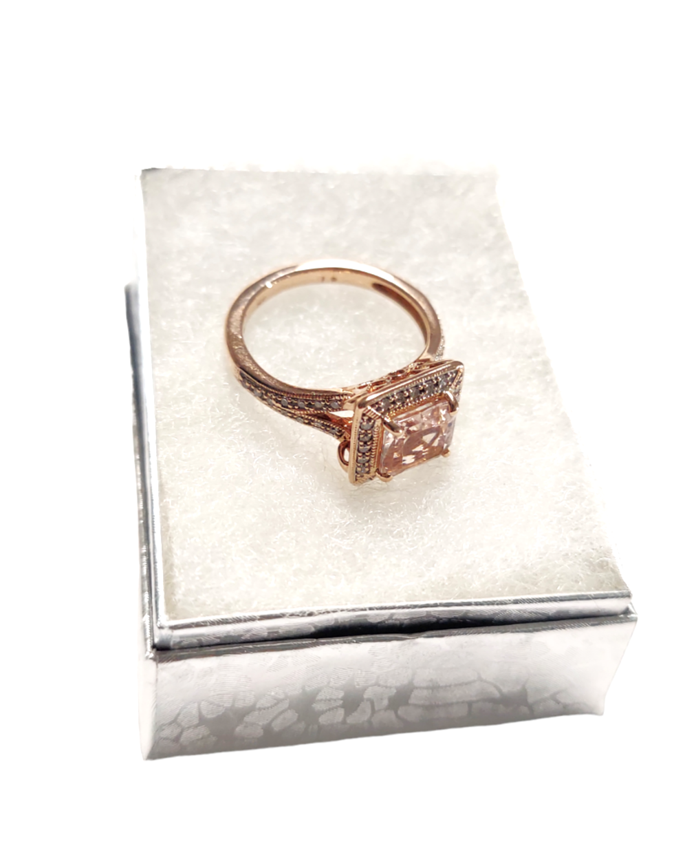14k Ladies Rose Gold Diamond Ring