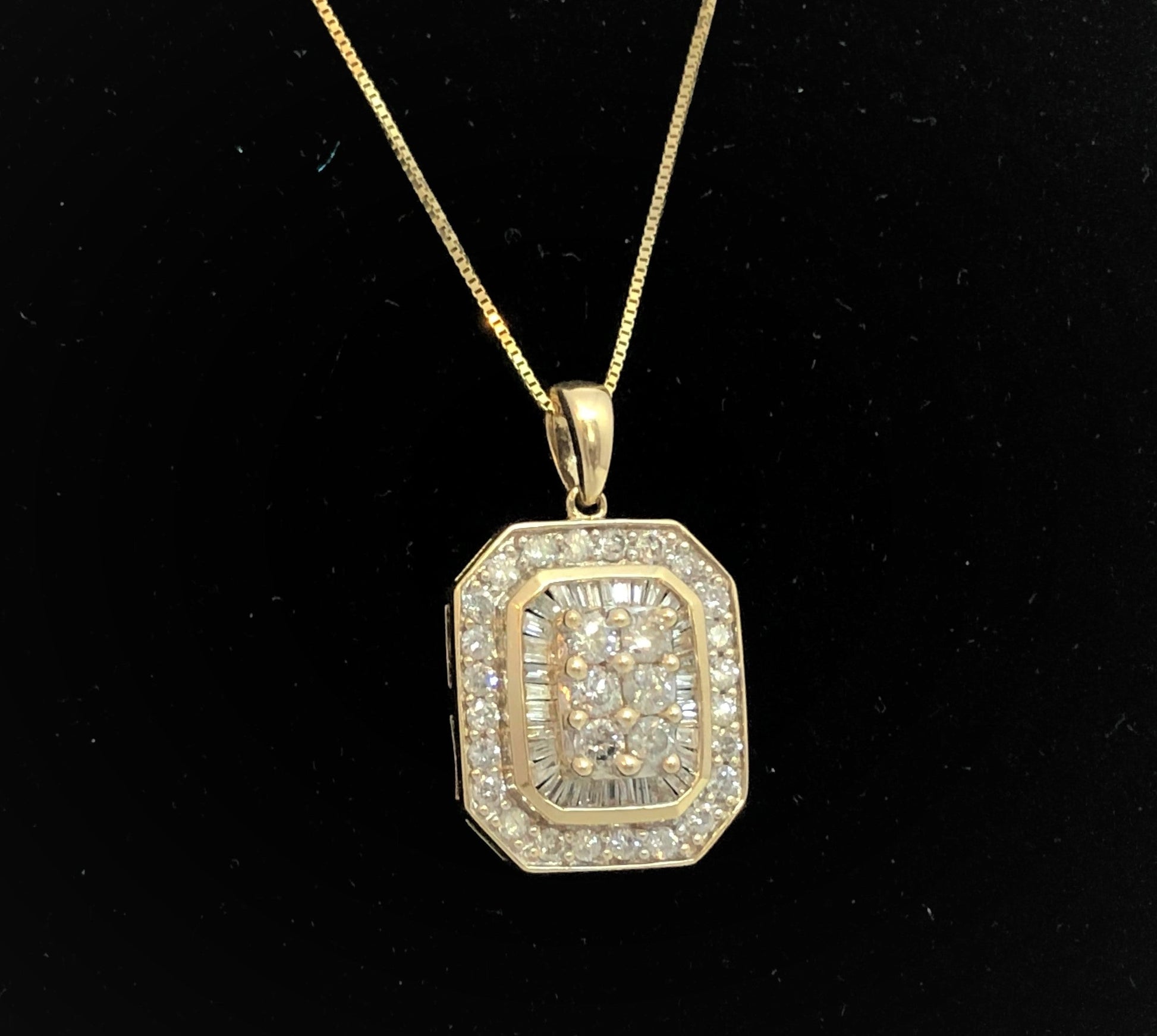 Ladies 14k yellow gold diamond pendant and necklace - Luxury Diaz