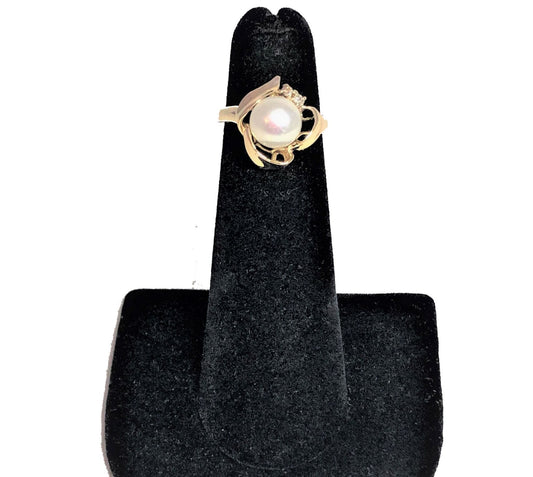 14K Yellow Gold Pearl & Diamond Ring